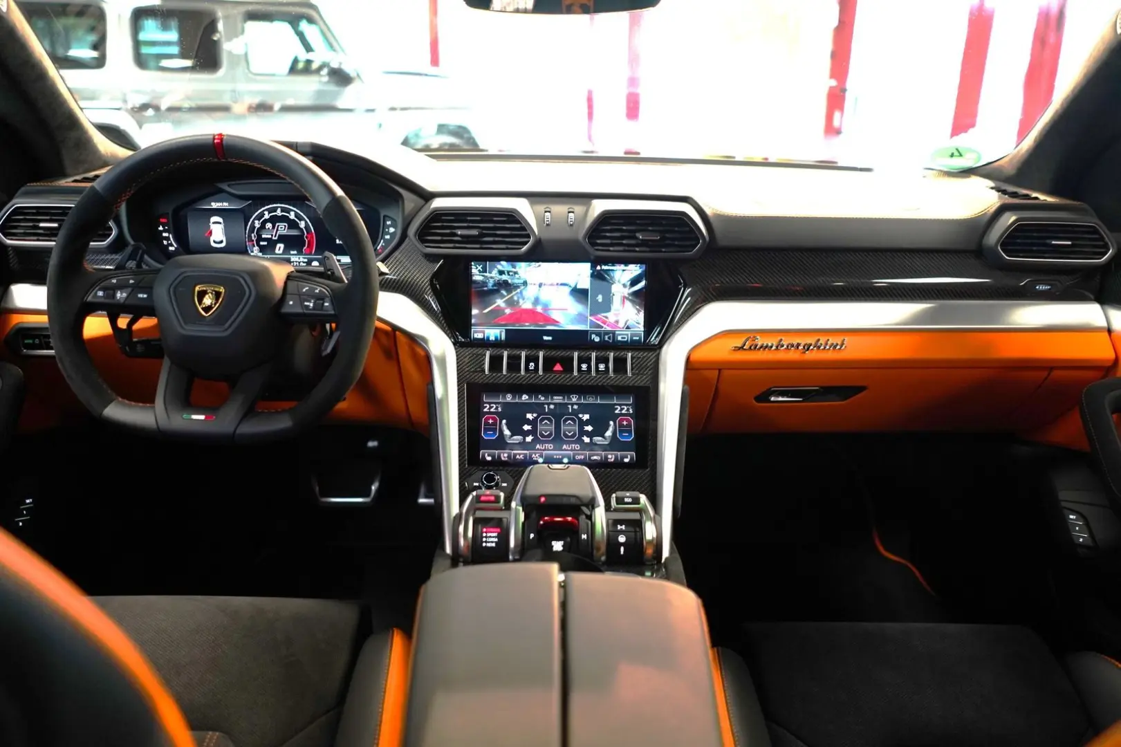 Urus S PERFORMANTE UMBAU PANO CARBON HUD 23''