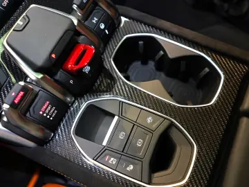 Urus S PERFORMANTE UMBAU PANO CARBON HUD 23''