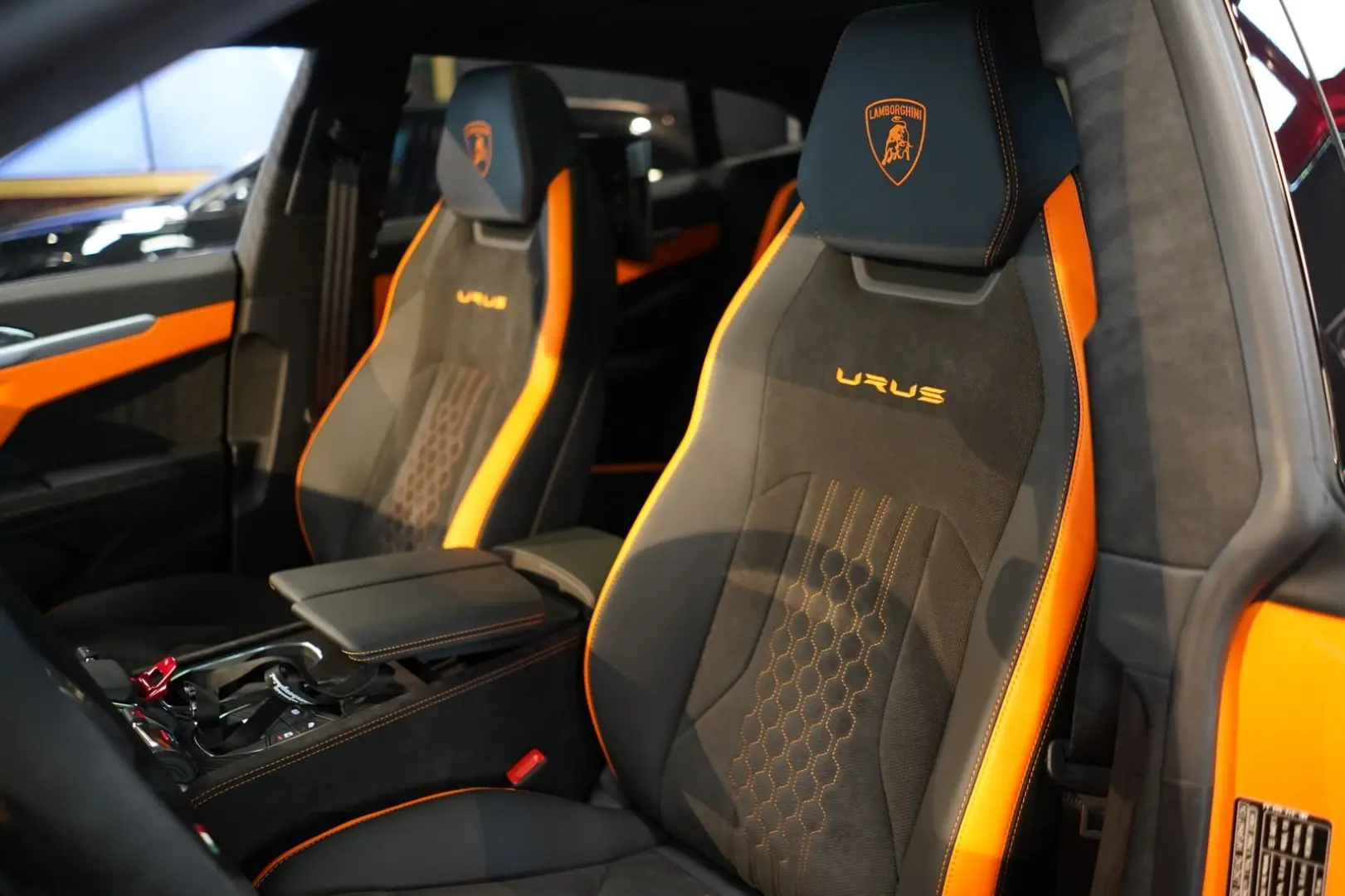 Urus S PERFORMANTE UMBAU PANO CARBON HUD 23''