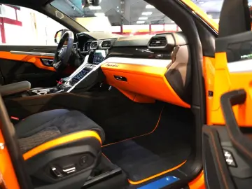 Urus S PERFORMANTE UMBAU PANO CARBON HUD 23''