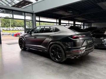 URUS Performante/B&O 3D/PANO/FULL CARBON/MASSAGE