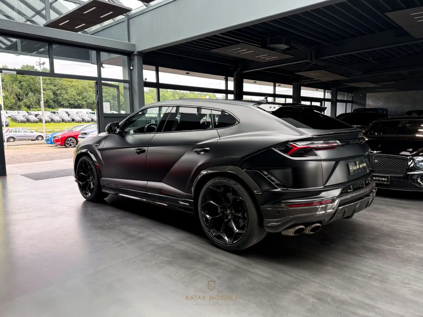 URUS Performante/B&O 3D/PANO/FULL CARBON/MASSAGE
