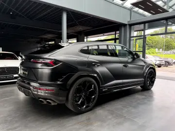 URUS Performante/B&O 3D/PANO/FULL CARBON/MASSAGE