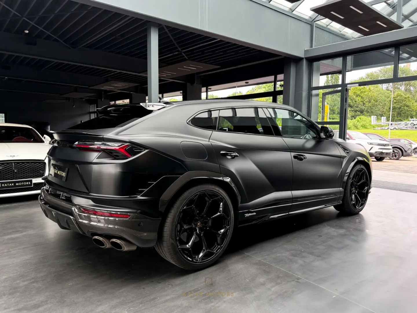 URUS Performante/B&O 3D/PANO/FULL CARBON/MASSAGE