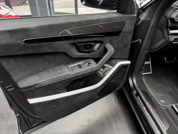 URUS Performante/B&O 3D/PANO/FULL CARBON/MASSAGE