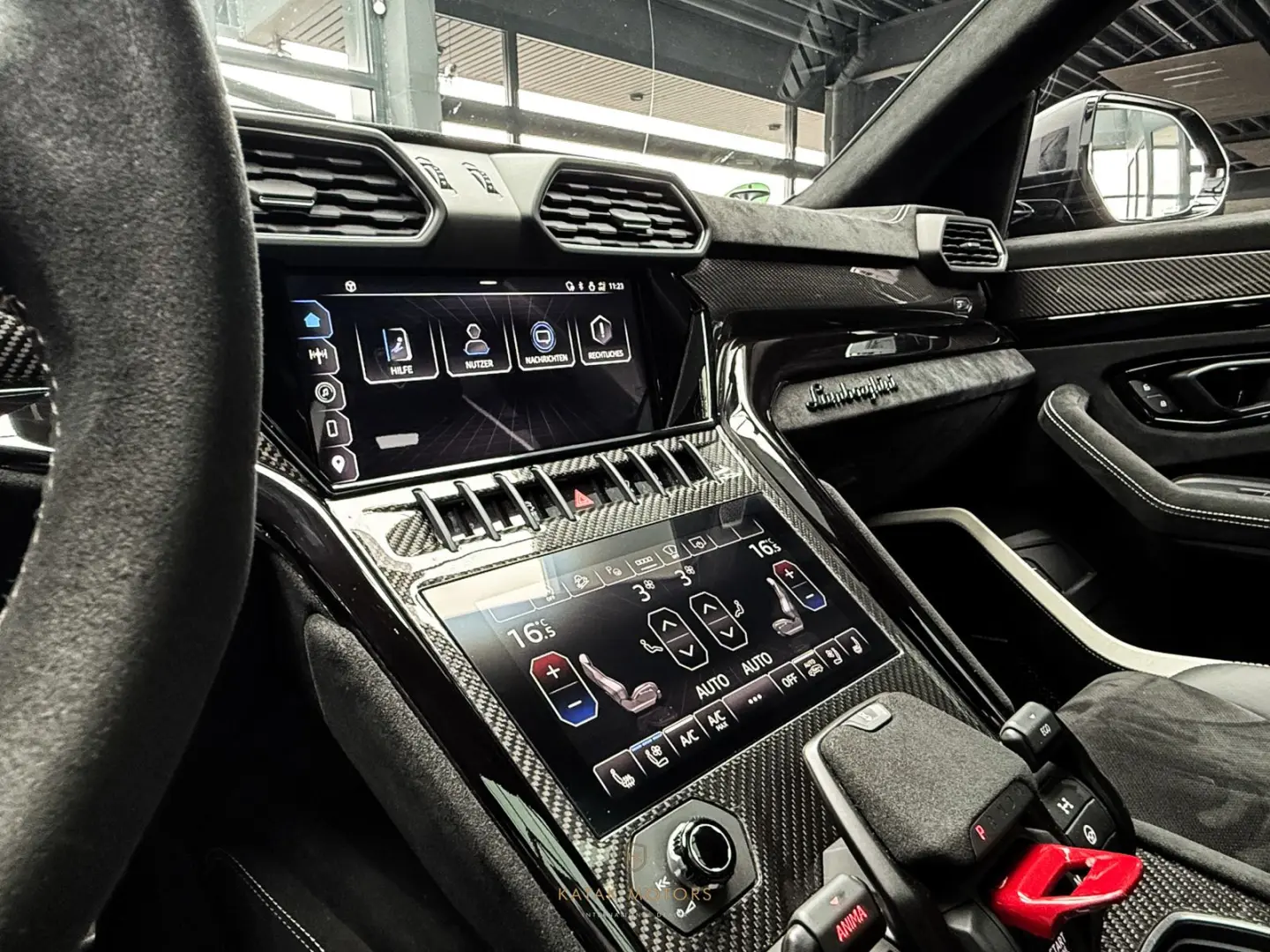 URUS Performante/B&O 3D/PANO/FULL CARBON/MASSAGE
