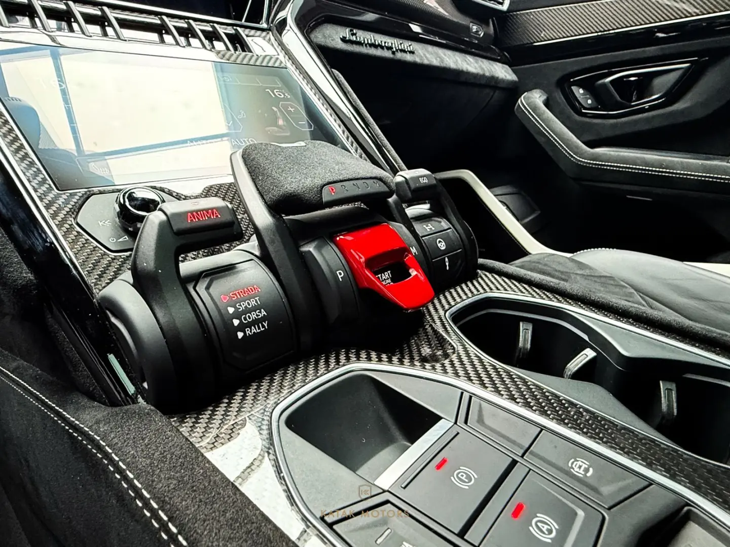 URUS Performante/B&O 3D/PANO/FULL CARBON/MASSAGE