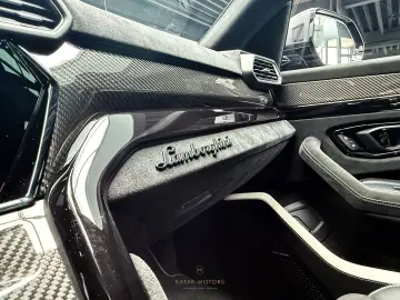URUS Performante/B&O 3D/PANO/FULL CARBON/MASSAGE