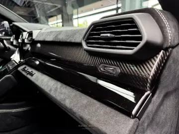 URUS Performante/B&O 3D/PANO/FULL CARBON/MASSAGE
