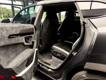 URUS Performante/B&O 3D/PANO/FULL CARBON/MASSAGE