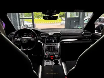 URUS Performante/B&O 3D/PANO/FULL CARBON/MASSAGE