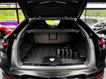 URUS Performante/B&O 3D/PANO/FULL CARBON/MASSAGE
