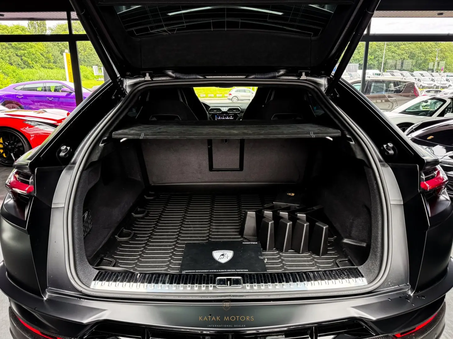 URUS Performante/B&O 3D/PANO/FULL CARBON/MASSAGE