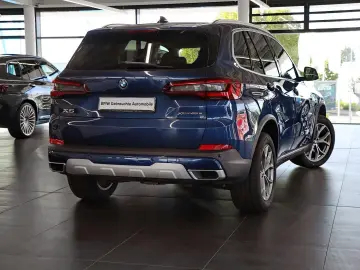 X5 xDrive45e xLine AHK