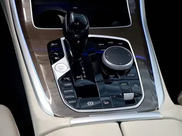 X5 xDrive45e xLine AHK