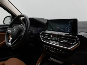 X4 xD30d Kamera DAB CockPitPlus AHK Sport LED