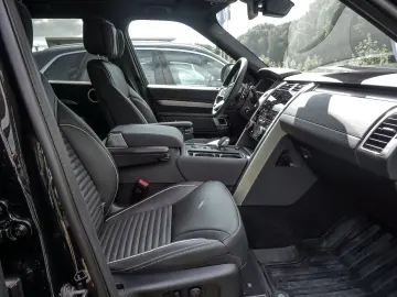 Land Rover Discovery Dynamic HSE P360 AWD