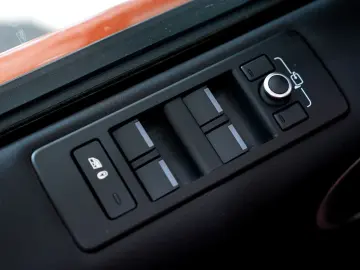 Land Rover Discovery Landmark Edition Si4*MERIDIAN