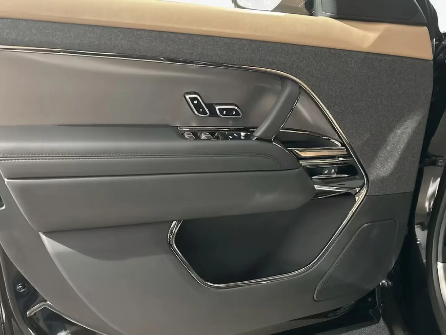 Land Rover Range Rover Sport P460e Hybrid Dynamic