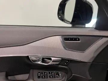 XC90 R Design AWD PANORAMA+KAMERA+LED+DAB