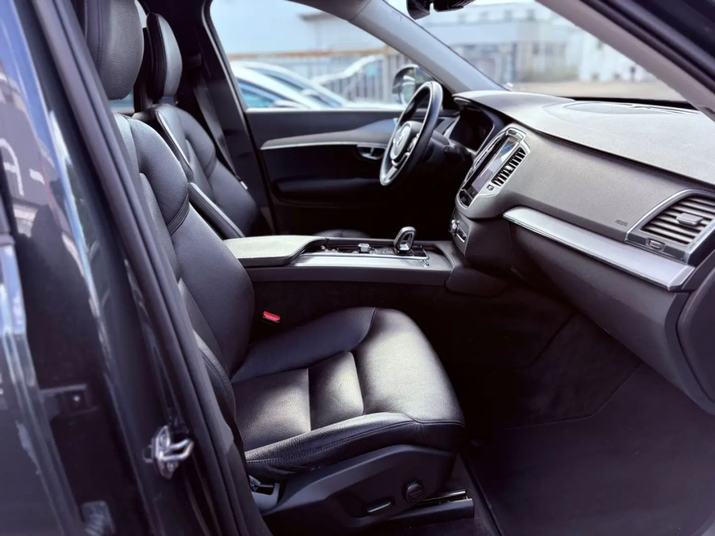 XC90 Momentum Pro AWD|1.Hand|Leder|R-Kamera|LED|