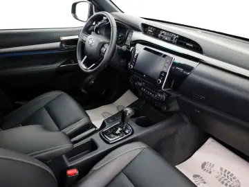 Toyota Hilux 2.8 D-4D Invincibil, DOKA, Piele