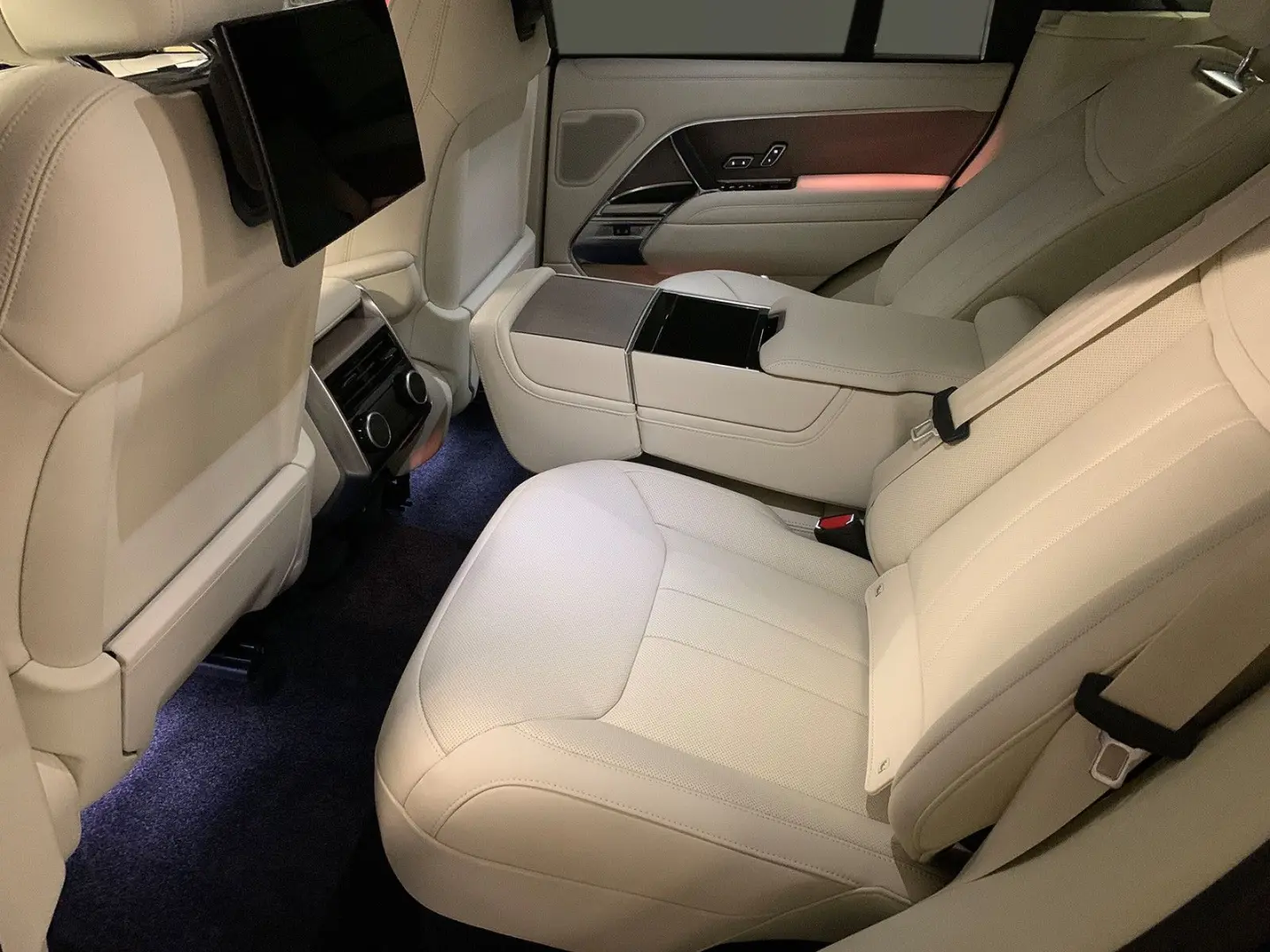 Land Rover Range Rover P440e Autobio First Edi. *TV *Pano