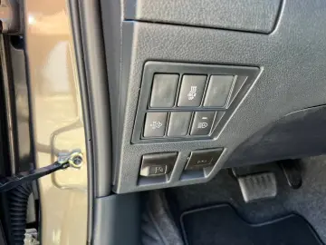 Toyota Hilux Cabină dublă INVINCIBLE 2.8Aut.