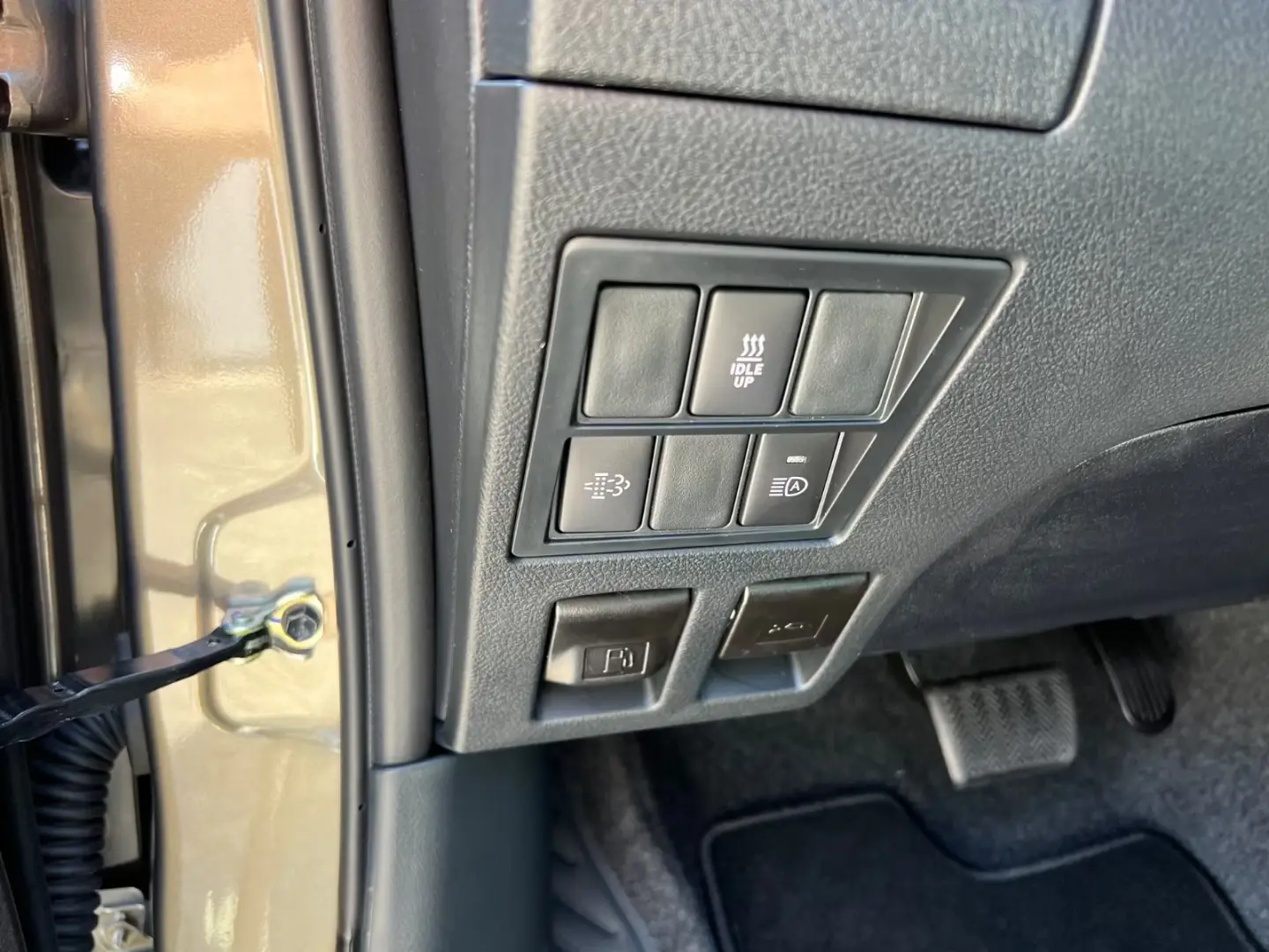 Toyota Hilux Cabină dublă INVINCIBLE 2.8Aut.
