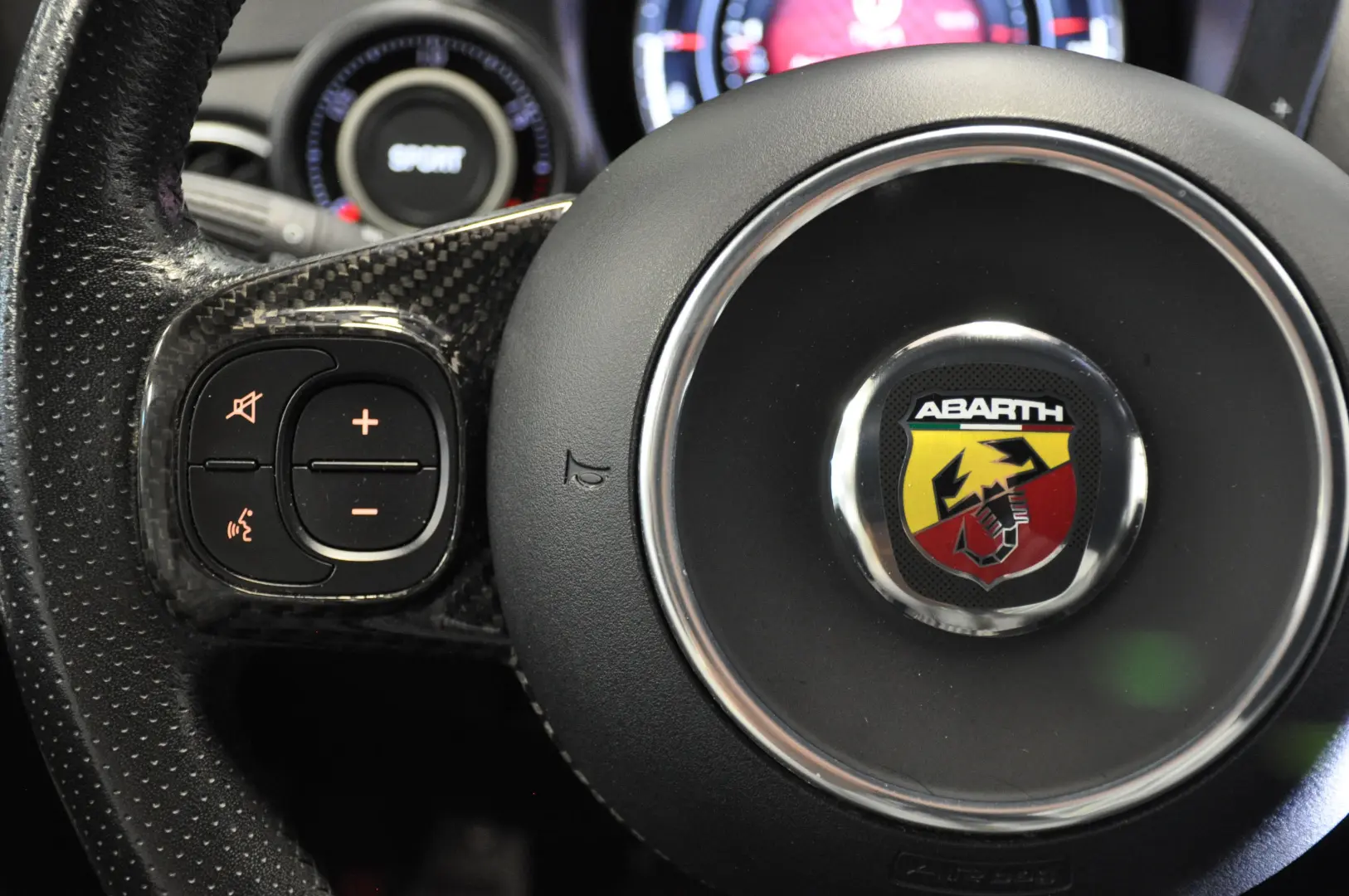 Fiat 500 ABARTH 595 Competitione CARBON