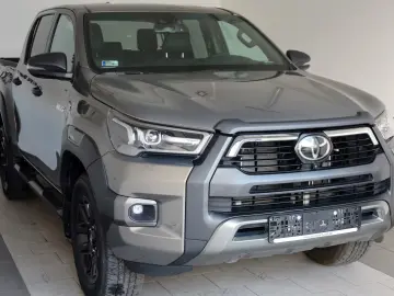 Toyota Hilux 2.8 D-4D Invincibil  DOKA  ACC