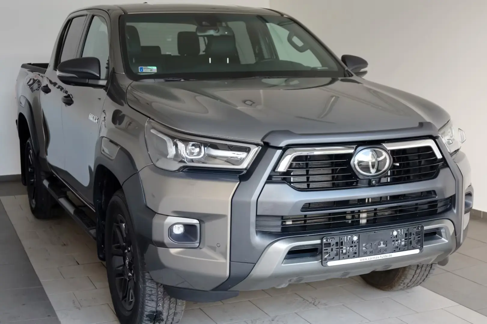 Toyota Hilux 2.8 D-4D Invincibil, DOKA, ACC