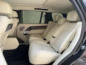 Land Rover Range Rover P460e LWB Autobiography Hybrid