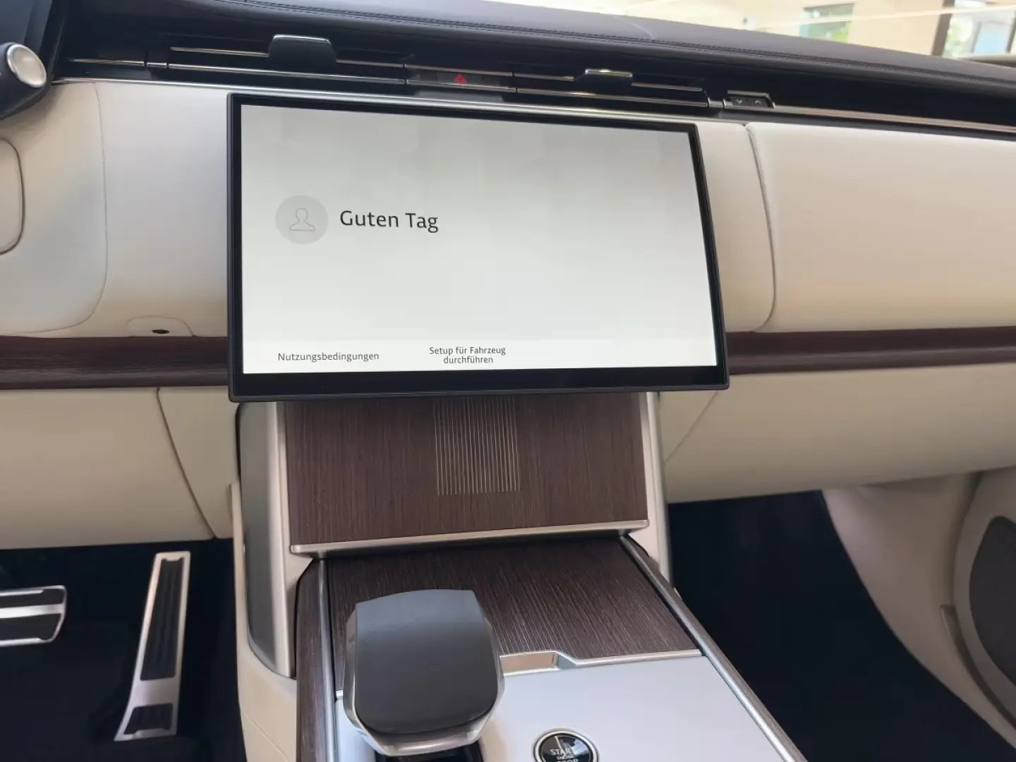 Land Rover Range Rover P460e LWB Autobiography Hybrid