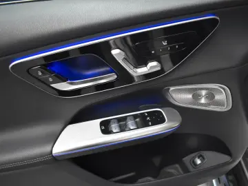 GLC 220 d 4Matic*LEDER*AHK*NAVI*LED*AMBIENTE*SHZ