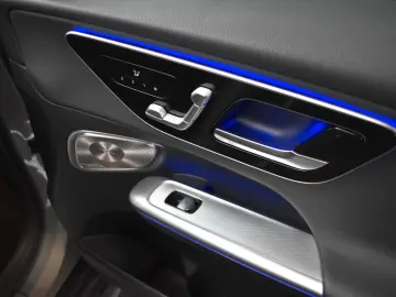 GLC 220 d 4Matic*LEDER*AHK*NAVI*LED*AMBIENTE*SHZ