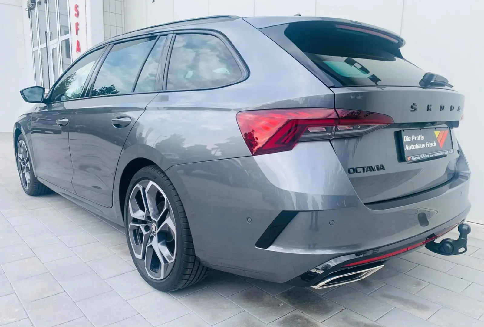 Skoda Octavia Combi RS Plus 4x4*