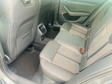 Skoda Octavia Combi RS Plus 4x4*
