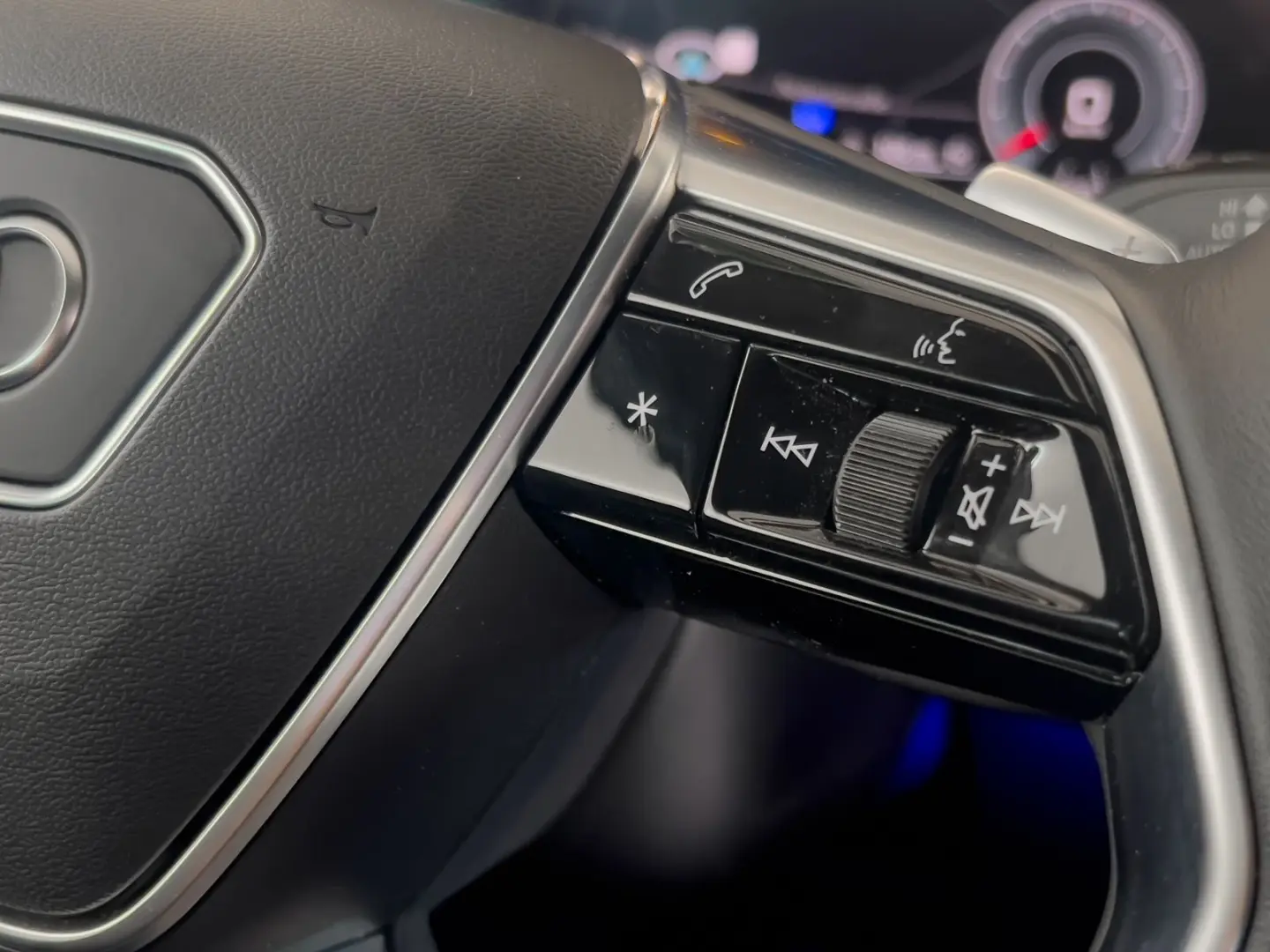 A6 allroad 40 TDI QUATTRO+NAVI+HD MATRIX+AHK+HEA