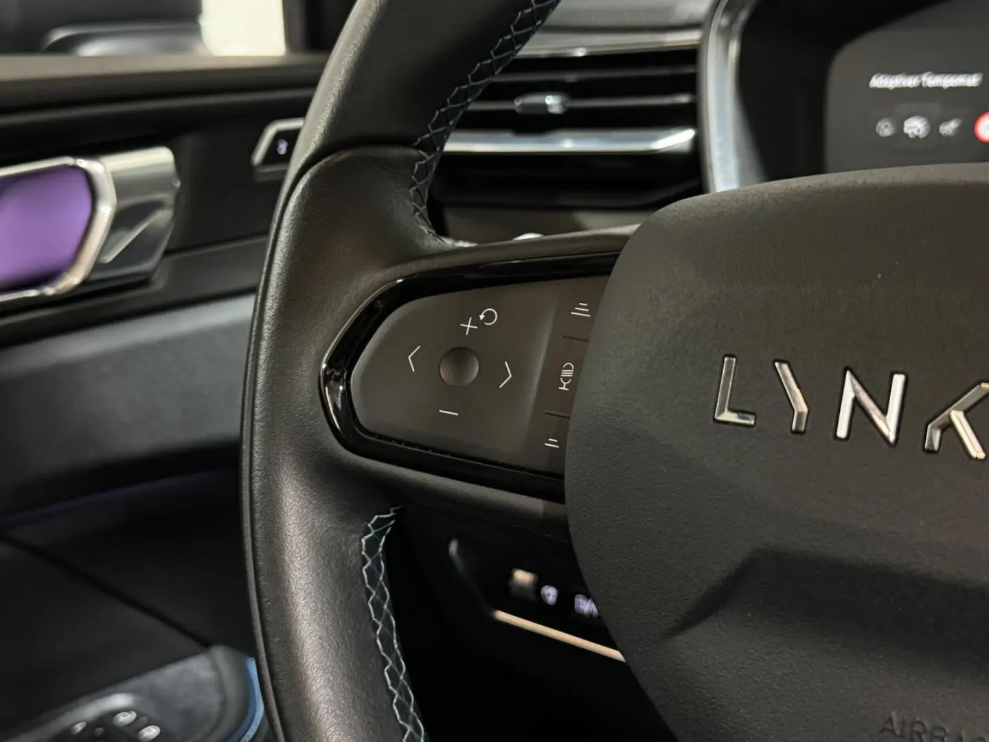 01 1.5 TD PHEV 192 kW/MEM/INFINITY/PANO/360/ACC