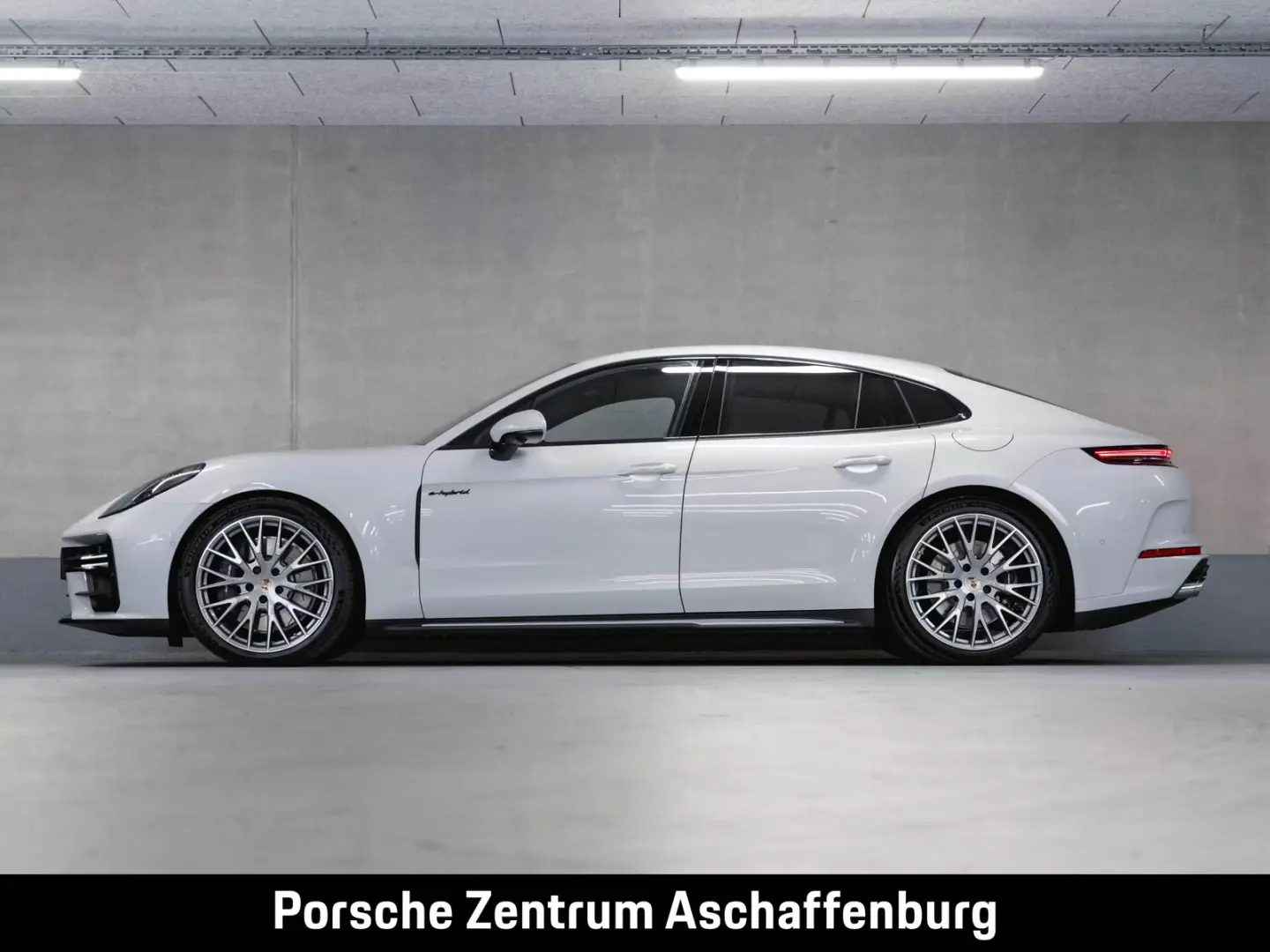 Porsche Panamera 4 E-Hybrid Sport Design