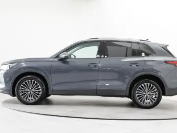 Tiguan 2.0 TDI 4M DSG Navi SHZ ACC Kamera DCC