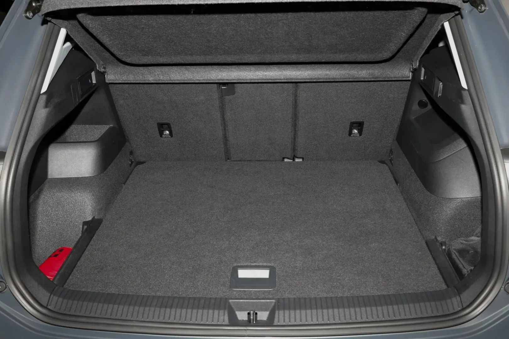Tiguan 2.0 TDI 4M DSG Navi SHZ ACC Kamera DCC