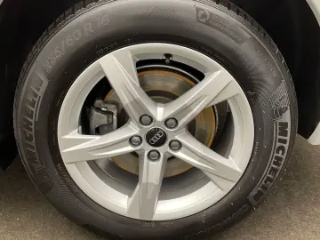 Q5 40 TDI quattro S line MMI Kamera Matrix AHK
