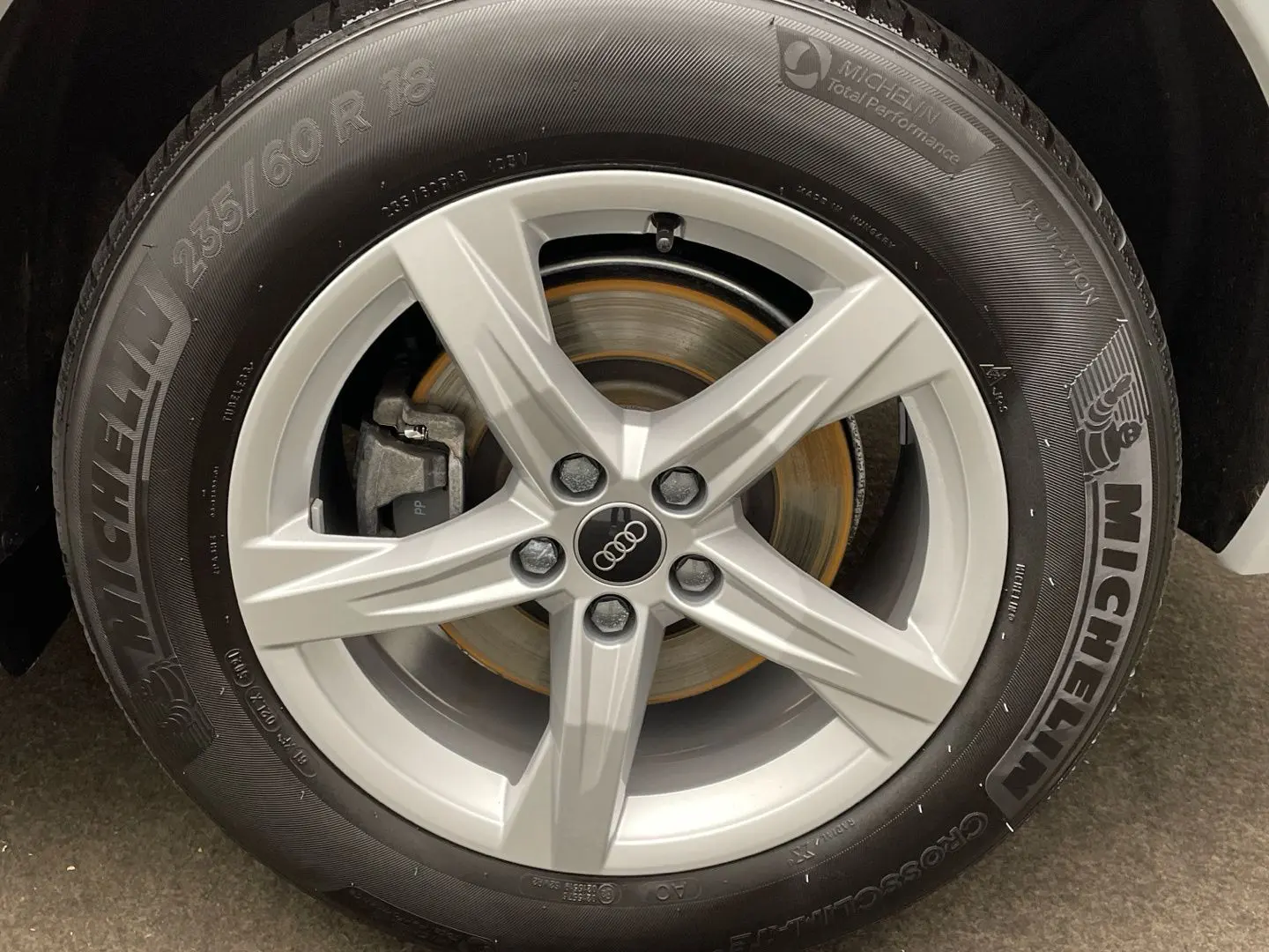 Q5 40 TDI quattro S line MMI Kamera Matrix AHK
