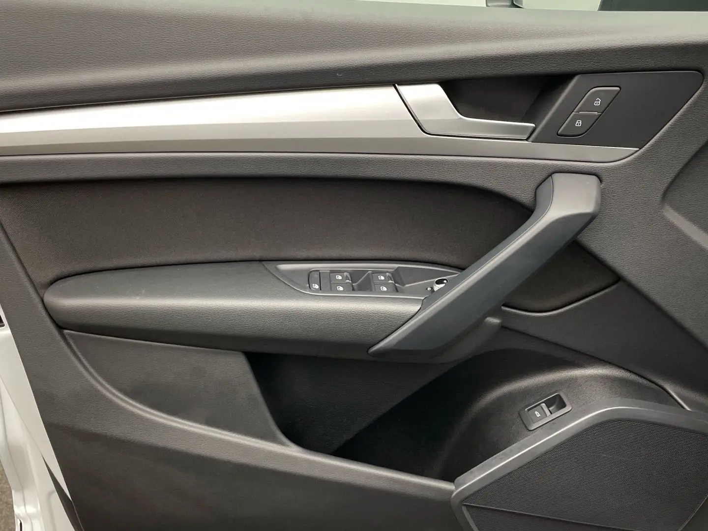 Q5 40 TDI quattro S line MMI Kamera Matrix AHK