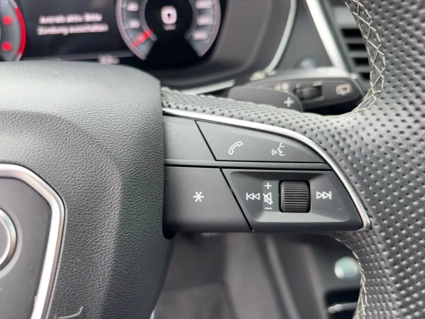 Q5 35 TDI S-Line LED Navi PDC GRA