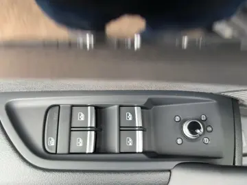 Q5 35 TDI S-Line LED Navi PDC GRA