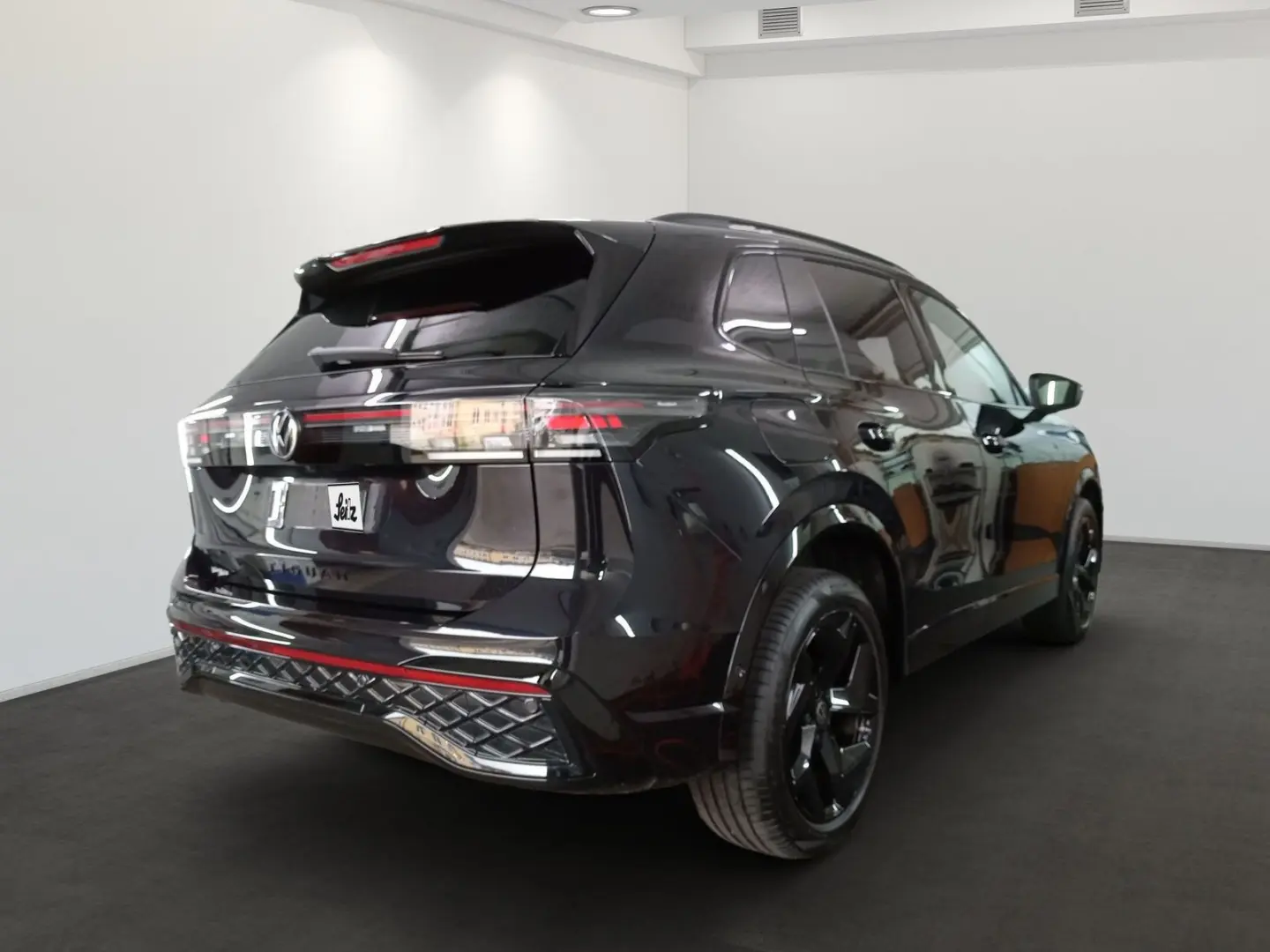Tiguan 2.0 TDI 4 Motion R-Line AHK. Navi. Panora