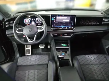 Tiguan 2.0 TDI 4 Motion R-Line AHK. Navi. Panora